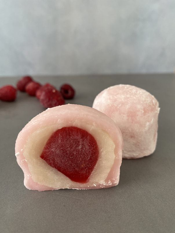苺とﾌﾗﾝﾎﾞﾜｰｽﾞ大福【夏季限定】
