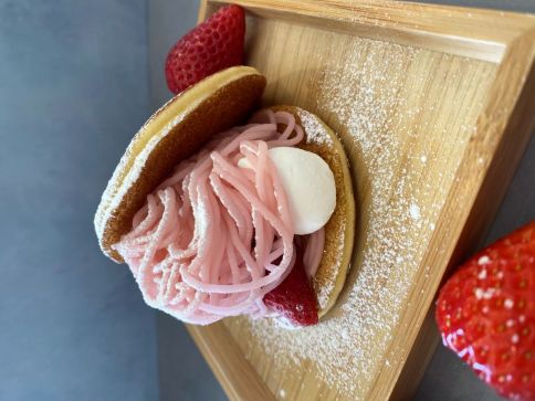 いちごモンブラン生どら焼【季節限定】